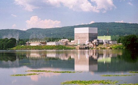 Vermont_Yankee_view-(Entergy)-460